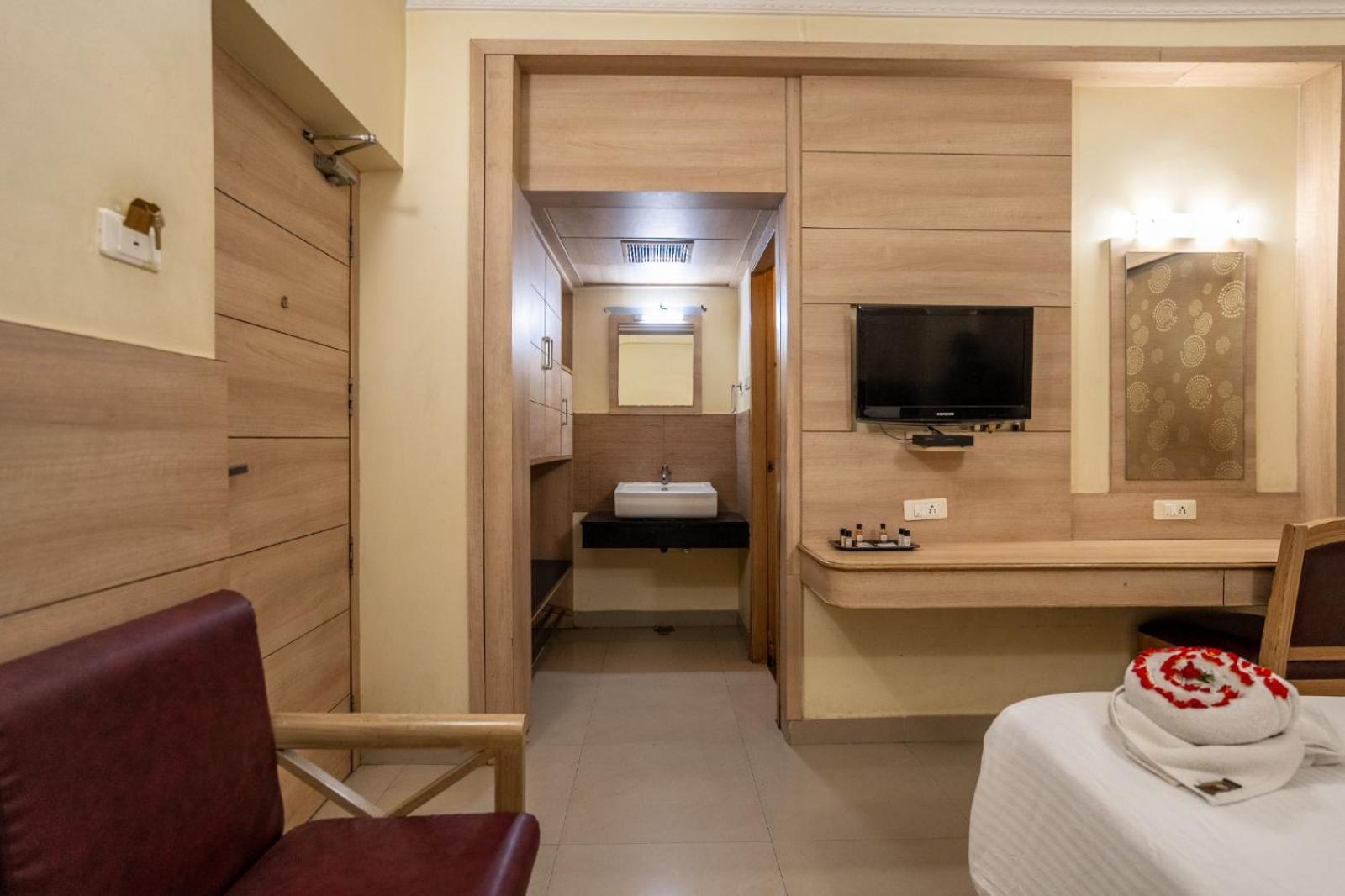 Sree Bharani Hotels Tirunelveli Eksteriør billede