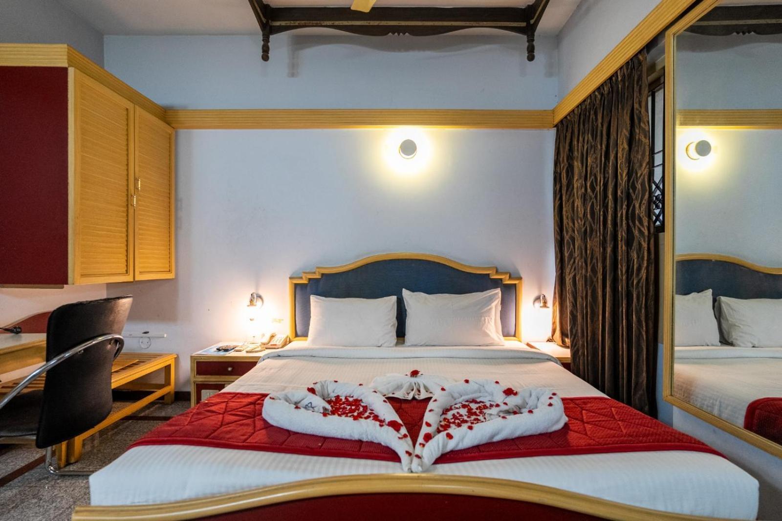 Sree Bharani Hotels Tirunelveli Eksteriør billede