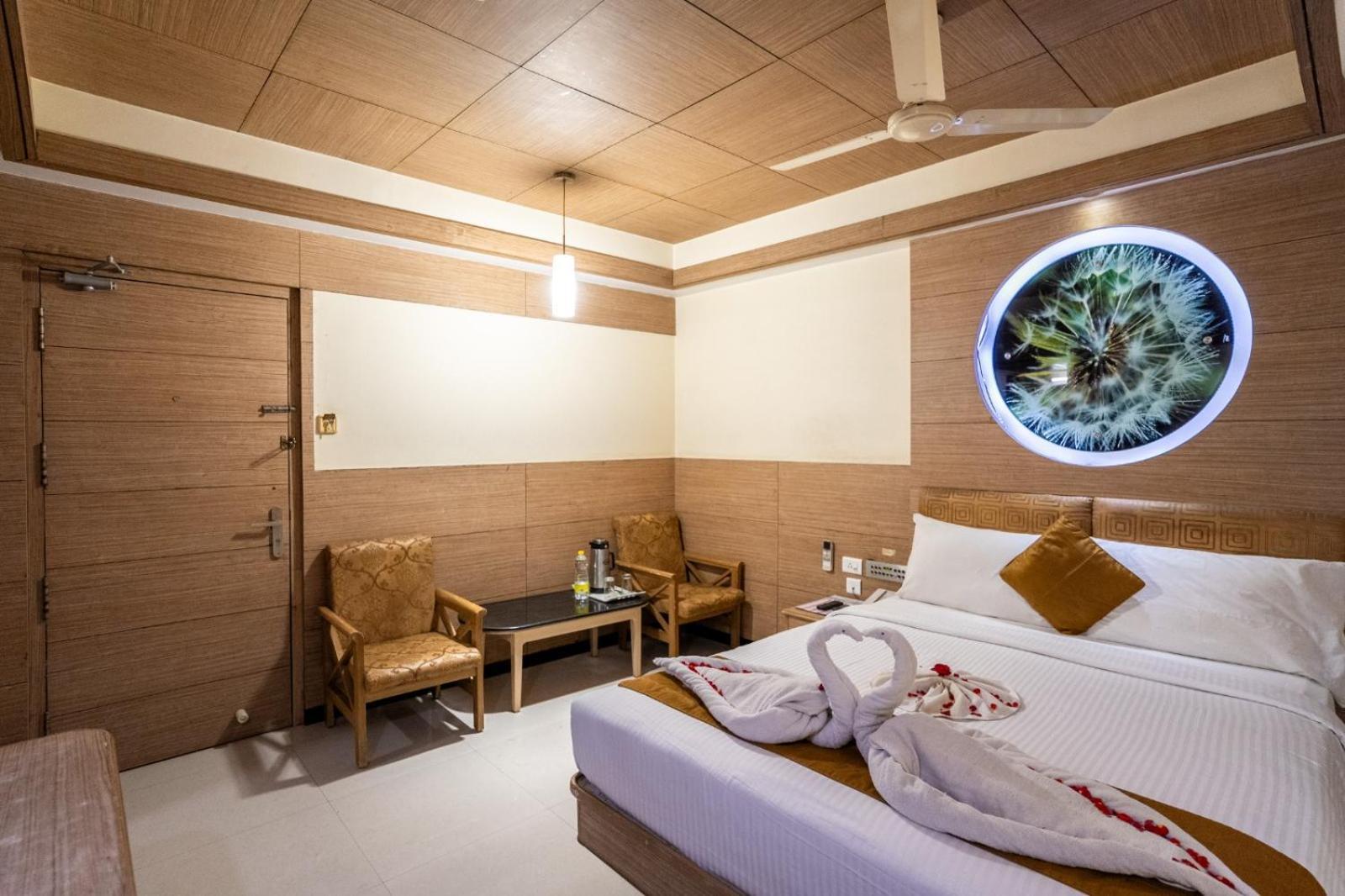 Sree Bharani Hotels Tirunelveli Eksteriør billede
