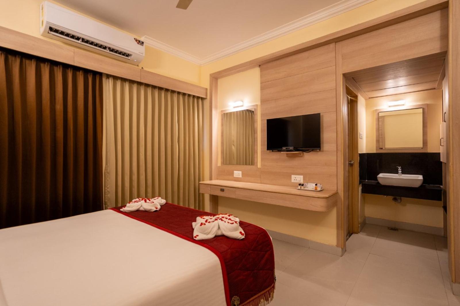 Sree Bharani Hotels Tirunelveli Eksteriør billede