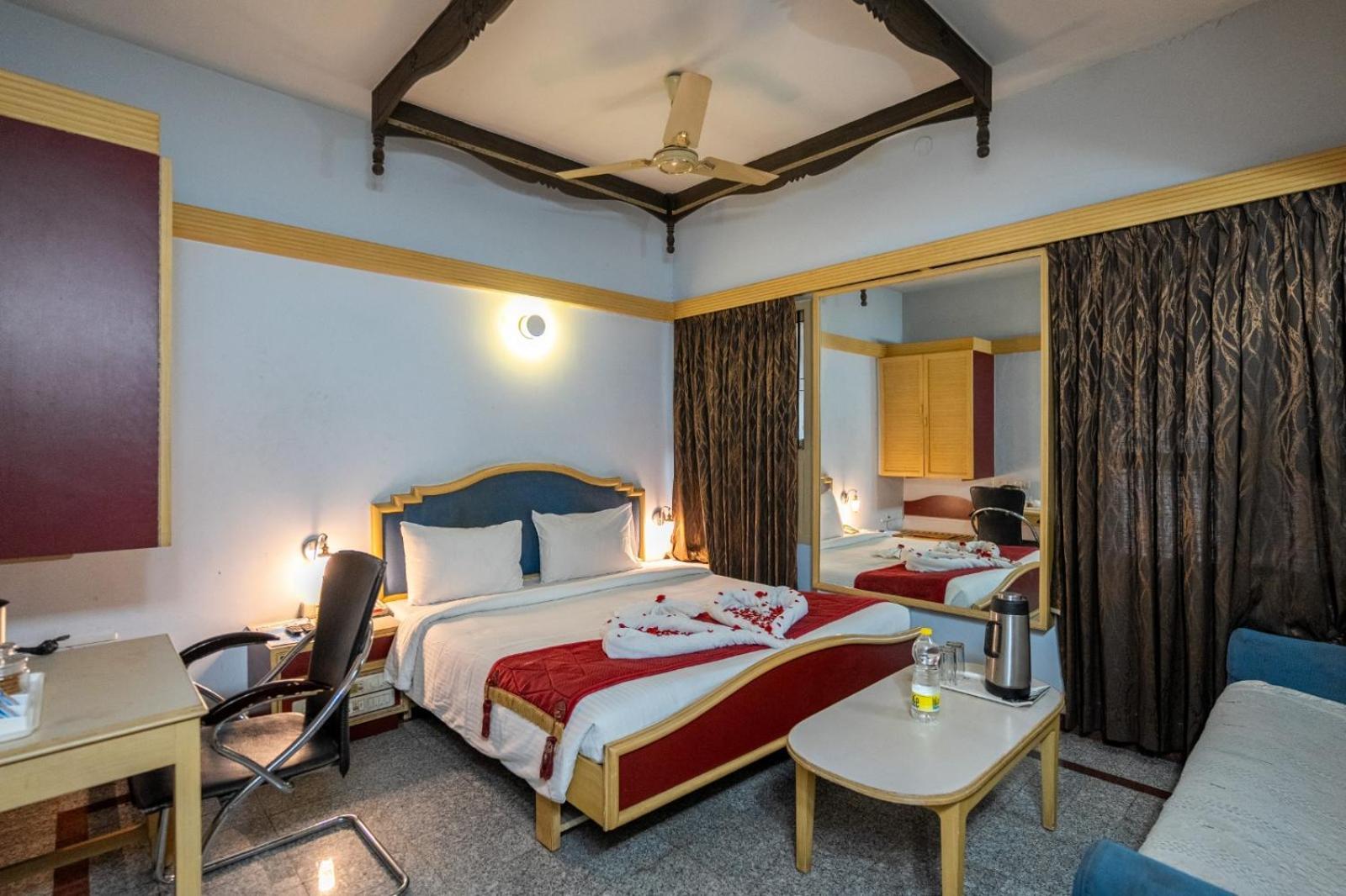 Sree Bharani Hotels Tirunelveli Eksteriør billede