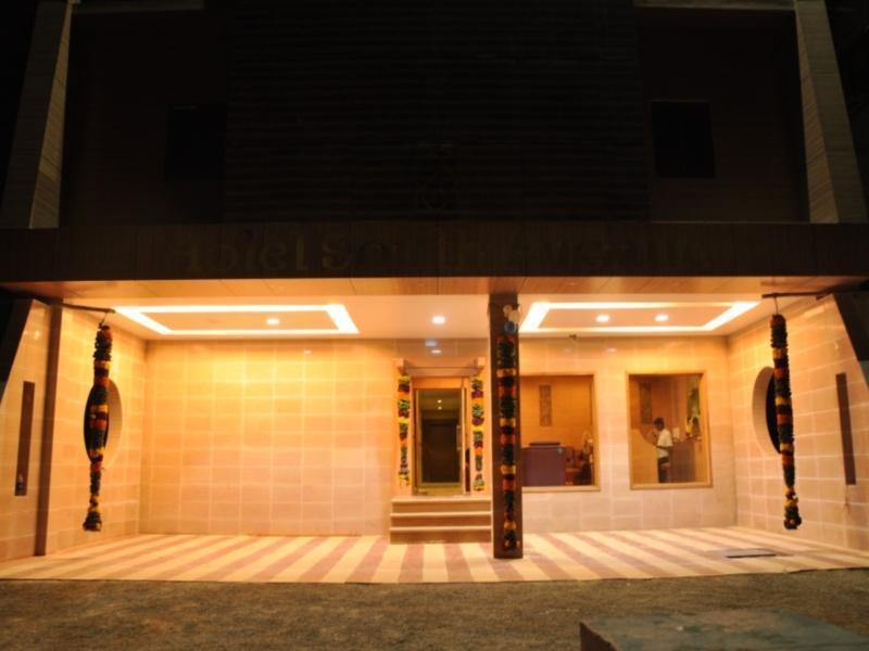 Sree Bharani Hotels Tirunelveli Eksteriør billede