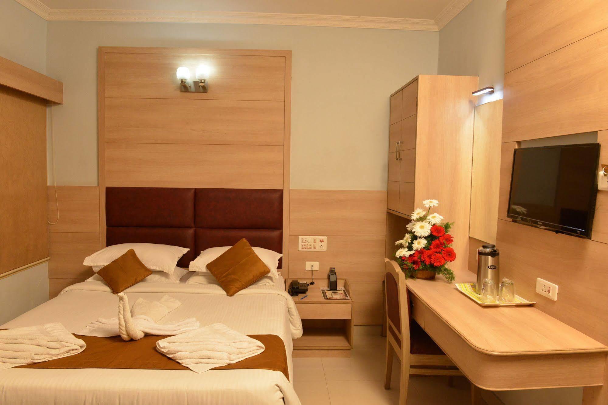 Sree Bharani Hotels Tirunelveli Eksteriør billede